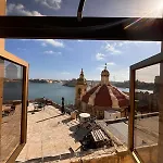 Valletta Heart, 3