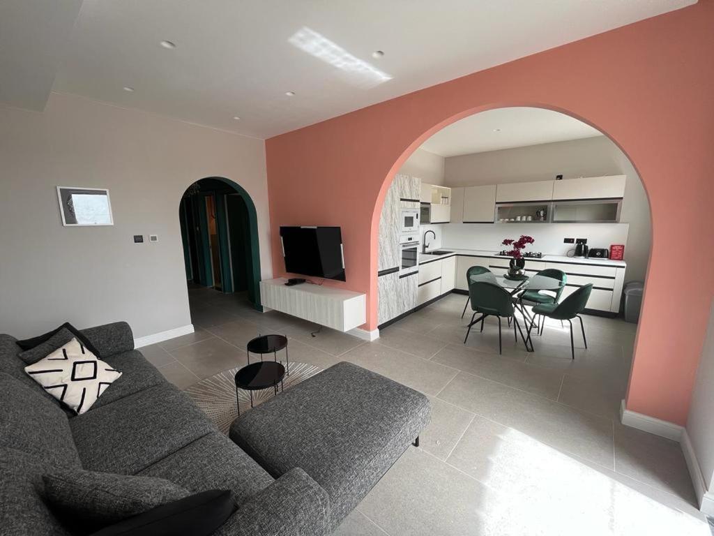 Heart, 3 Apartment *